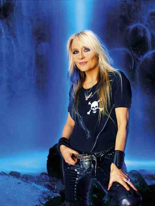 Доро пеш. Дороти пеш. Певица доро в молодости. Doro albums. Doro Pesch дискография.